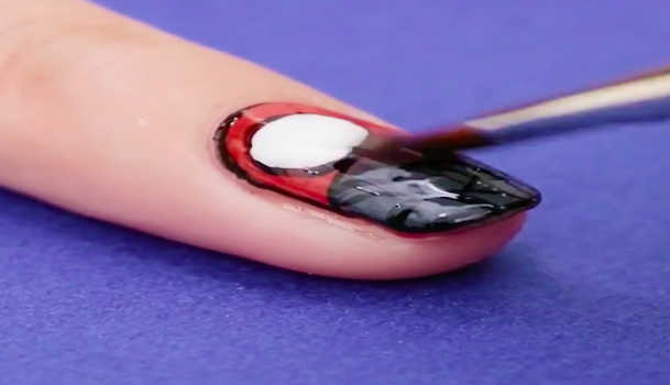 お正月ネイルの作り方 指先から季節を楽しもう