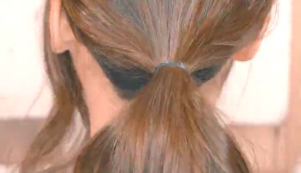 伸ばしかけ前髪はポニーテールでかわいくまとめる ヘアアレンジ集