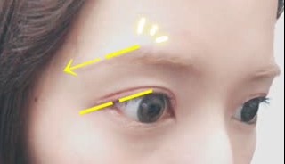 21年イチオシは太アーチ眉 トレンド顔になれる眉の描き方 C Channel 女子向け動画マガジン