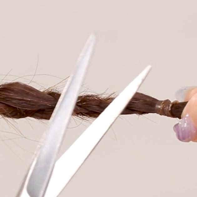 枝毛 切れ毛の正しいセルフカット方法 ダメージをケアしてツヤ髪に