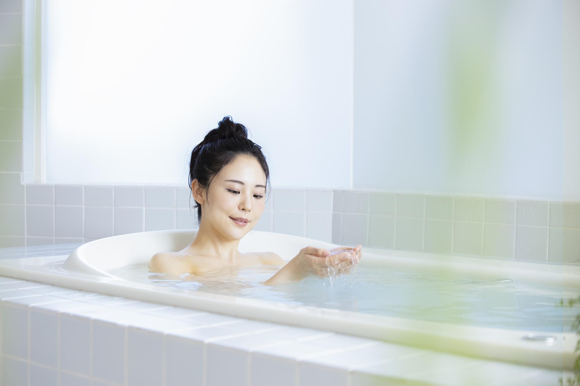 湯船にしっかり浸かって生理痛緩和