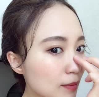 ノーズシャドウの上手な入れ方 団子鼻を解消してきれいな鼻筋に C Channel 女子向け動画マガジン