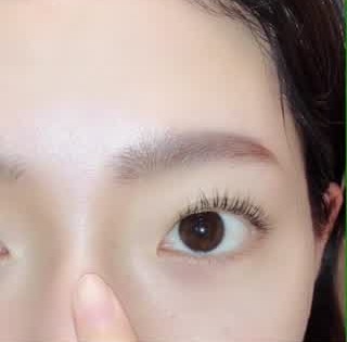 ノーズシャドウの上手な入れ方 団子鼻を解消してきれいな鼻筋に