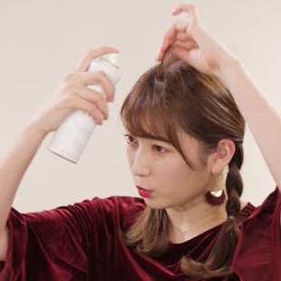 梅雨の髪型 ヘアアレンジ くせ毛や広がり対策もできるかわいいスタイル紹介