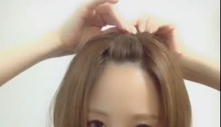 ポンパドールの簡単なやり方 大人かわいい前髪を作る C Channel 女子向け動画マガジン