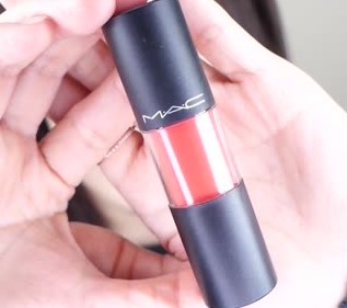 ナチュラルメイク リップの色は自分にぴったりな色を選ぶ C Channel 女子向け動画マガジン