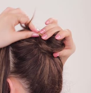 まとめ髪の前髪問題はコレで解決 スッキリした美人に大変身