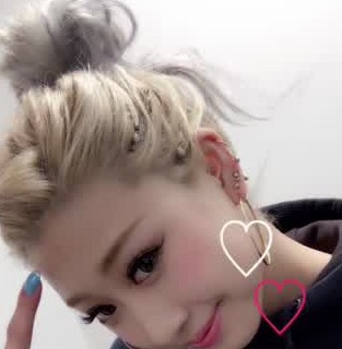 まとめ髪の前髪問題はコレで解決 スッキリした美人に大変身