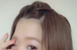 ポンパドールの簡単なやり方 大人かわいい前髪を作る C Channel 女子向け動画マガジン