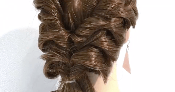 難しそうに見えてとっても簡単 最旬秋ヘアアレンジ7選