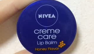 今大注目のリップバームって おすすめアイテムや使い方をご紹介 C Channel 女子向け動画マガジン