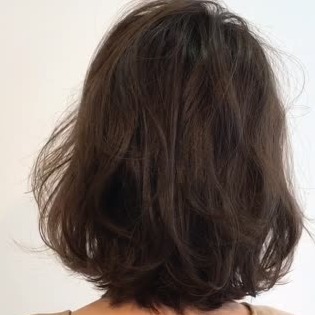 ミディアムさん向け無造作ヘアアレンジ集 抜け感で大人の色気を