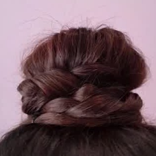 ドーナツでお団子ヘアアレンジ 簡単に愛されヘアを作ろう