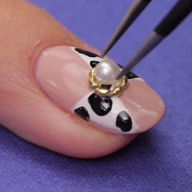 セルフダルメシアン柄ネイルのやり方4選 秋冬のトレンド C Channel 女子向け動画マガジン