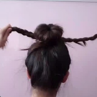 ドーナツでお団子ヘアアレンジ 簡単に愛されヘアを作ろう