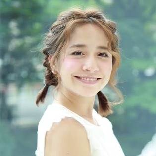 マフラーに似合う髪型 長さ別 簡単かわいいヘアアレンジ集 C Channel 女子向け動画マガジン