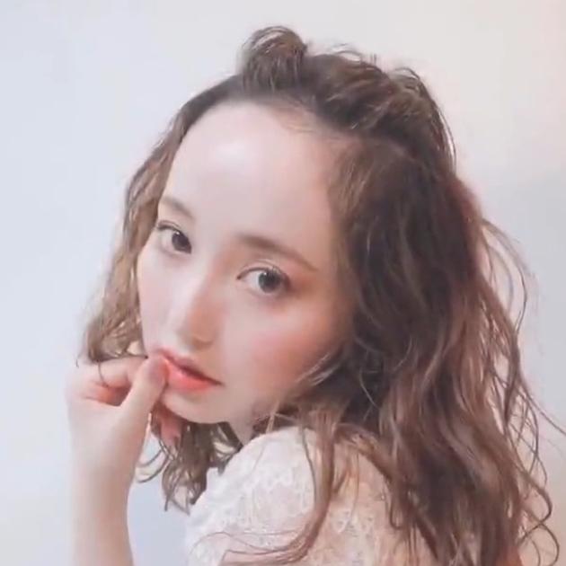 ポンパドールのやり方 簡単ヘアアレンジで大人かわいい髪型に