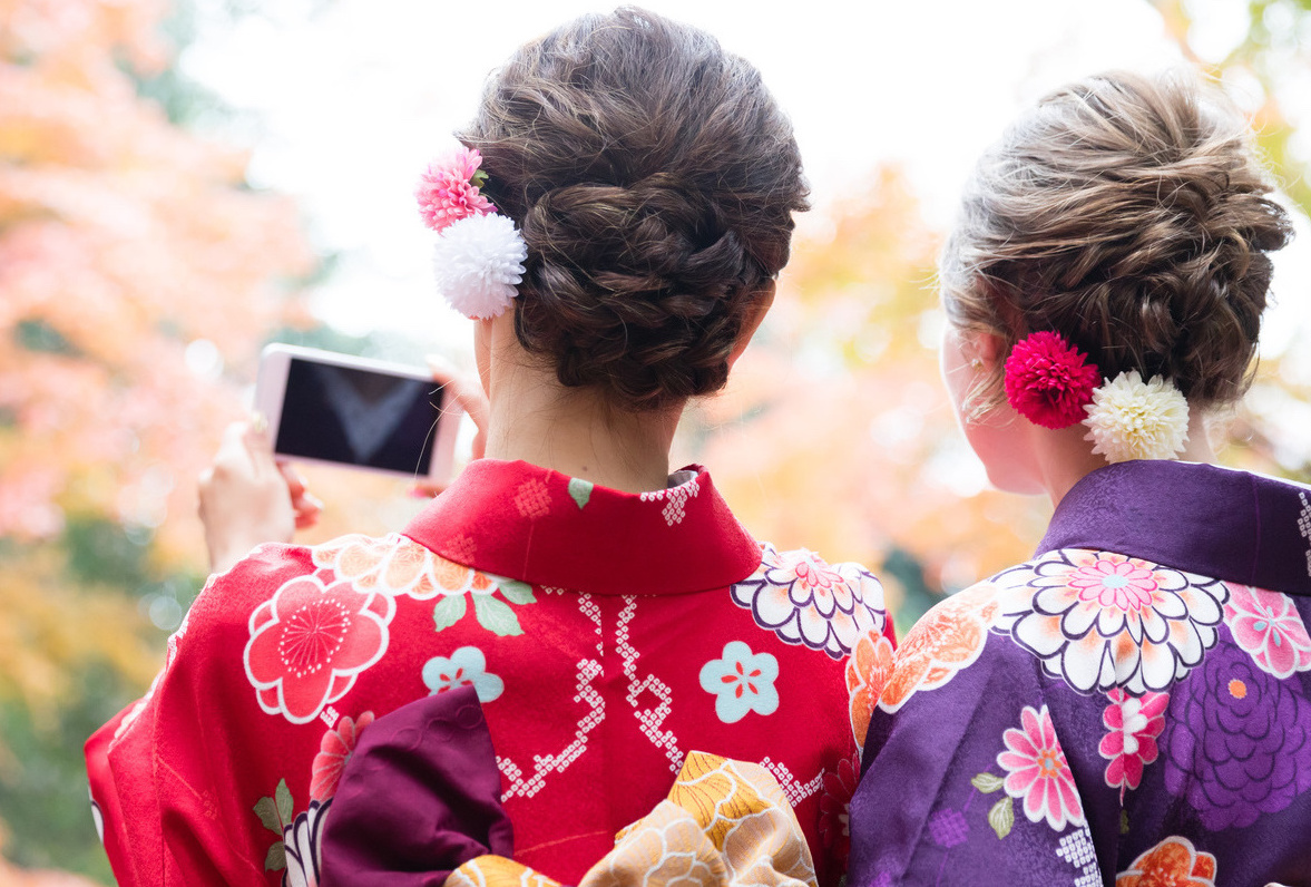 初詣の髪型 和装に似合うレトロかわいい着物のヘアカタログ