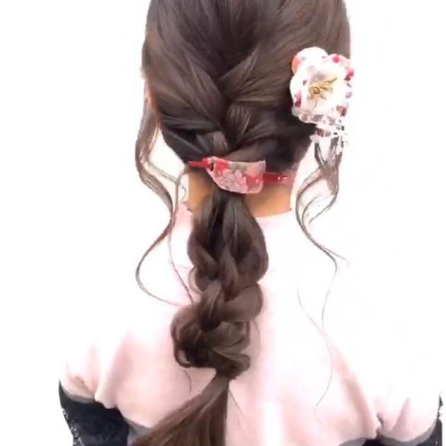 21春 卒業式のロングの髪型 袴に合うヘアアレンジ