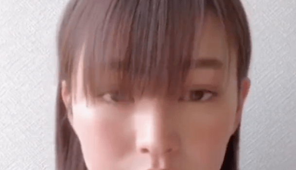 邪魔な伸ばしかけ前髪を活かそう お仕事や学校にもオススメのアレンジ集