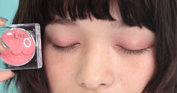 春に大人気 ピンクのアイシャドウでかわいい目元をgetしよう C Channel 女子向け動画マガジン