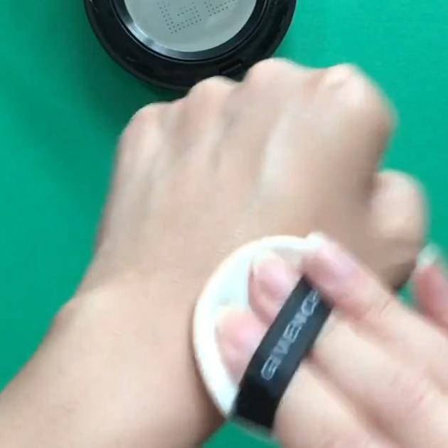 専門家監修 ファンデーションの正しい選び方 塗り方徹底解説 C Channel 女子向け動画マガジン