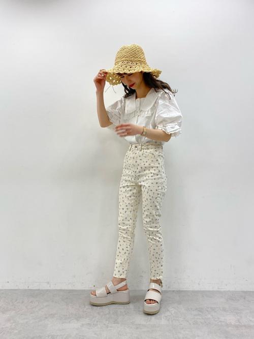 花柄スキニーパンツ　