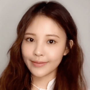 ロングヘアにぴったり 前髪なしスタイルでつくる春っぽアレンジ