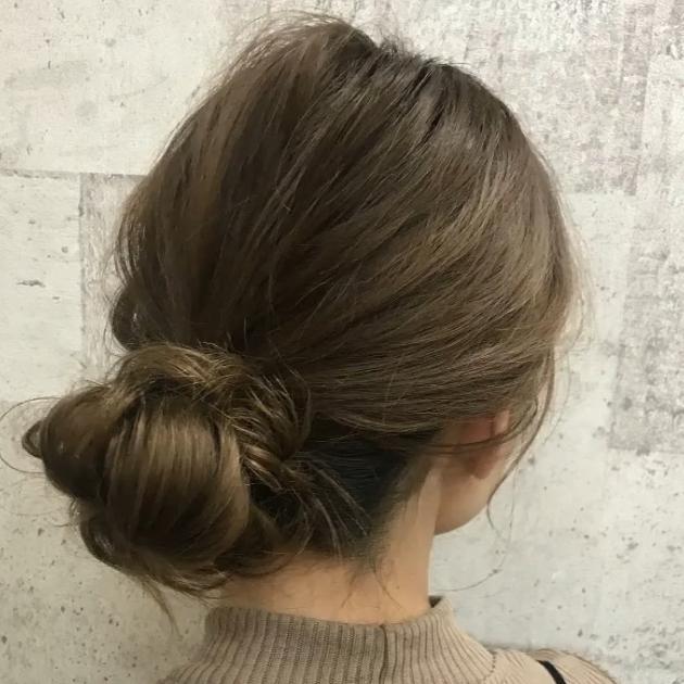 基本のお団子ヘアの作り方 簡単 Amp 時短なセルフヘアアレンジ