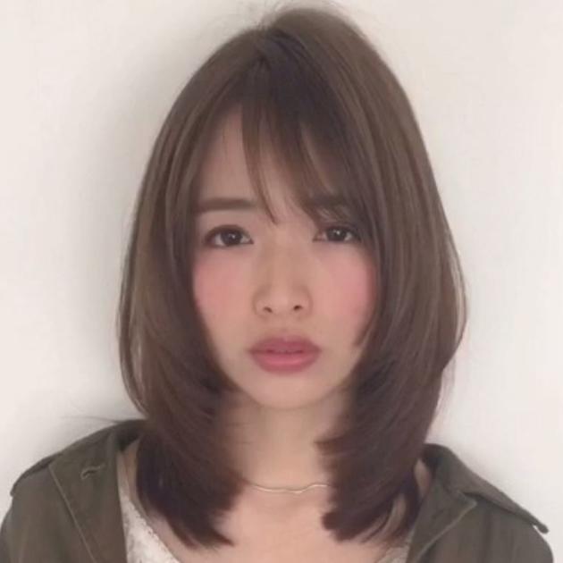 ミディアムヘアは前髪ありがおすすめ 丸顔 面長さんも必見