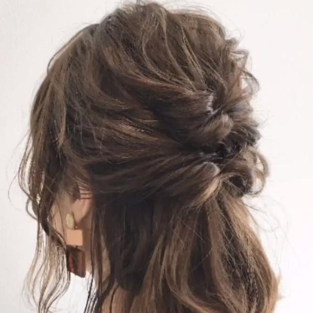 ミディアムヘアは前髪ありがおすすめ 丸顔 面長さんも必見