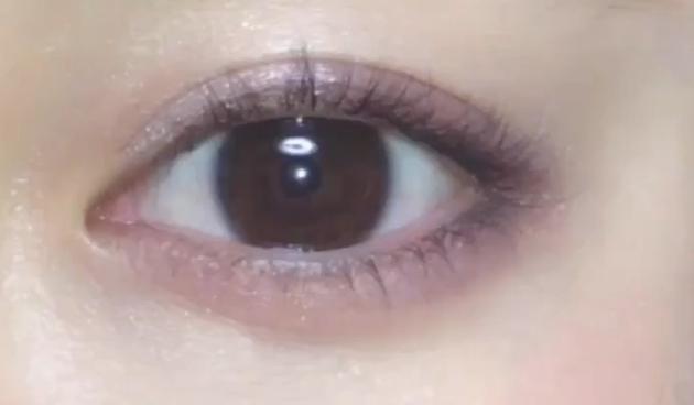 シャネル レ キャトル オンブル　228 ティセ カンボン