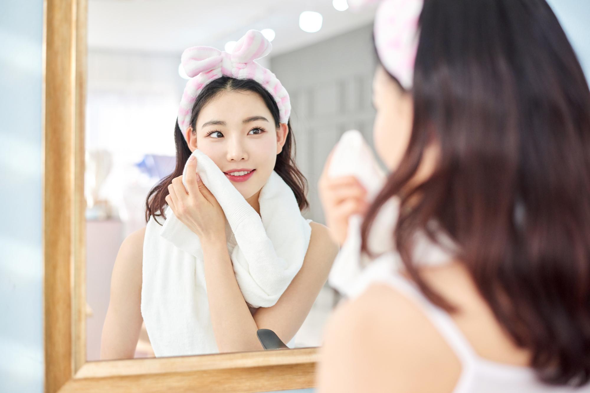 正しいクレンジングのやり方 乳化 洗い流すタイミングって C Channel 女子向け動画マガジン